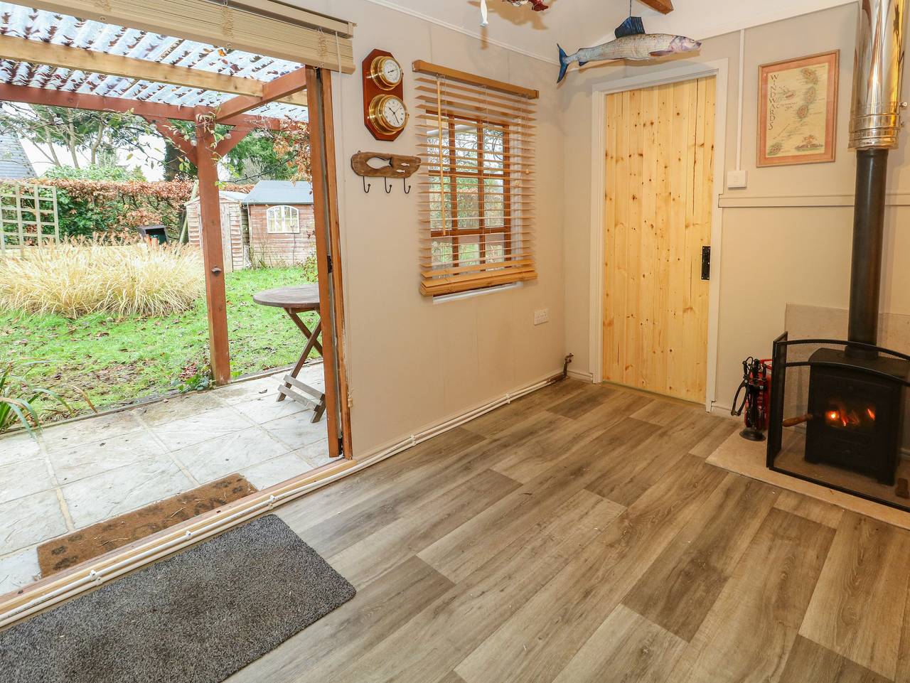 The Cabin at Little Timbers in Ringwood, Hampshire