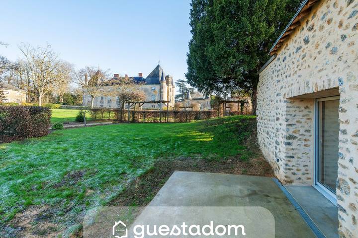 Location de vacances pour 5 personnes, avec Jardin à Vaiges