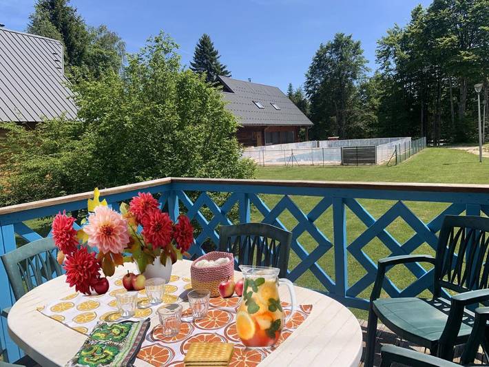 Chambre d’hôte pour 4 personnes, avec bassin pour enfant et vue ainsi que terrasse et piscine dans Parc naturel régional du Massif des Bauges - 3