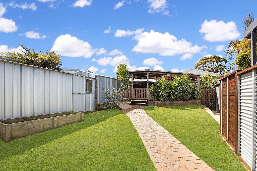 Livin the Dream - Perfectly equipped for your next family getaway in Lakes Entrance, East Gippsland Shire