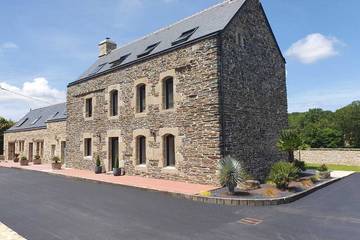 Gîte pour 4 personnes, avec terrasse et jardin à Briec