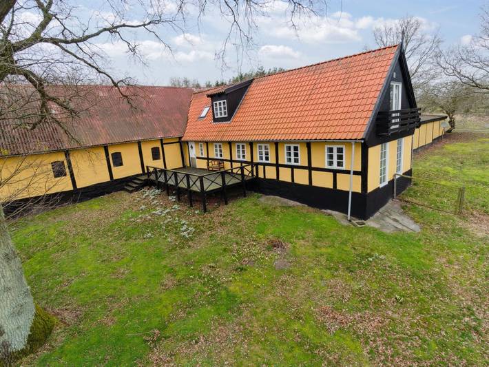 Ferieudlejning for 6 personer, med terrasse på Bornholm