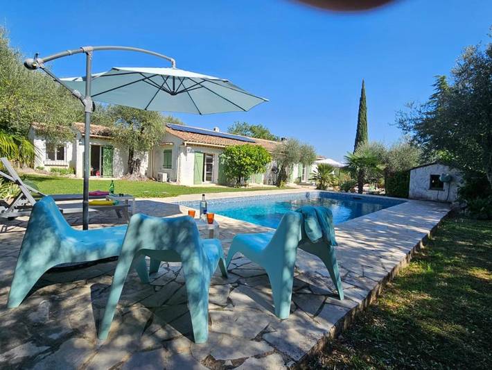 Villa pour 6 personnes, avec jardin ainsi que piscine et terrasse, animaux acceptés à Le Rouret