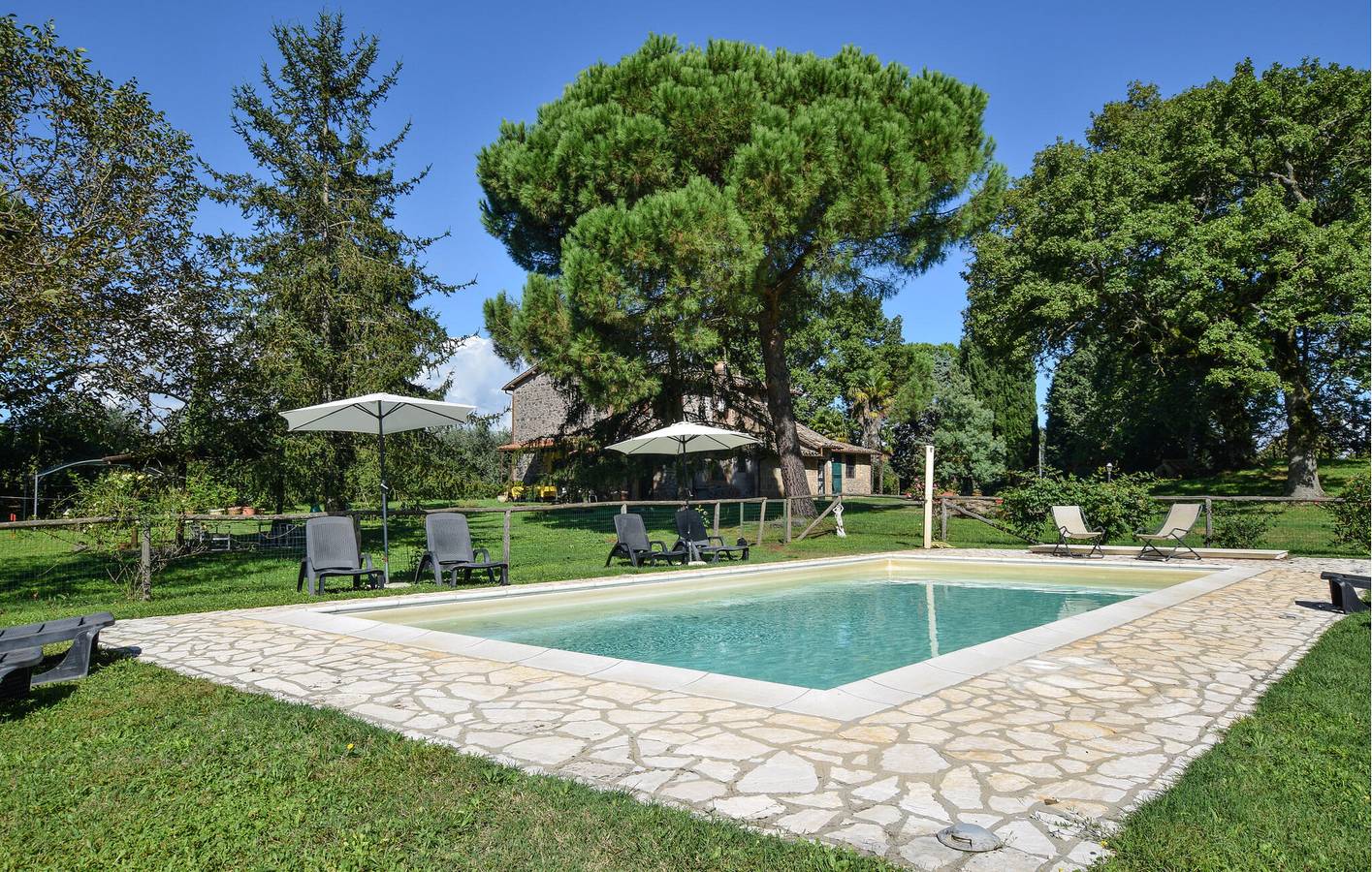 Casa vacanza per 12 persone con giardino in Bagnoregio, Provincia di Viterbo