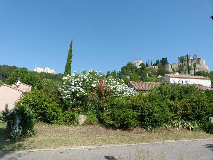 Chambre d’hôte pour 2 personnes, avec piscine et jardin ainsi que vue et bassin pour enfant à Roussas