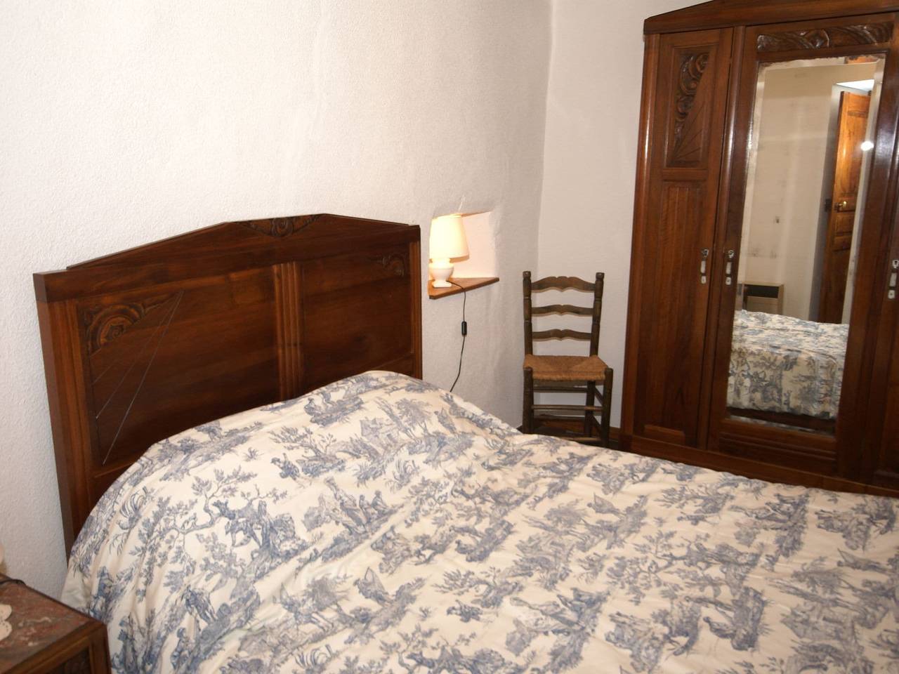 Casa en Villeneuve cerca de Playa Fluvial in Ally, Macizo Central