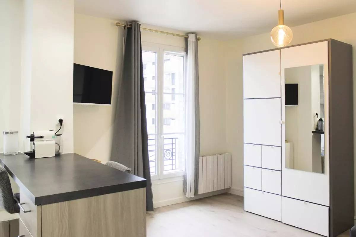 Studio entier, Studio pour 2 Personnes in Clichy, Hauts-de-Seine