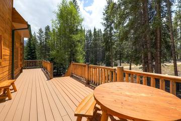 Log Cabin for 4 Guests in Breckenridge, Summit County, Picture 3