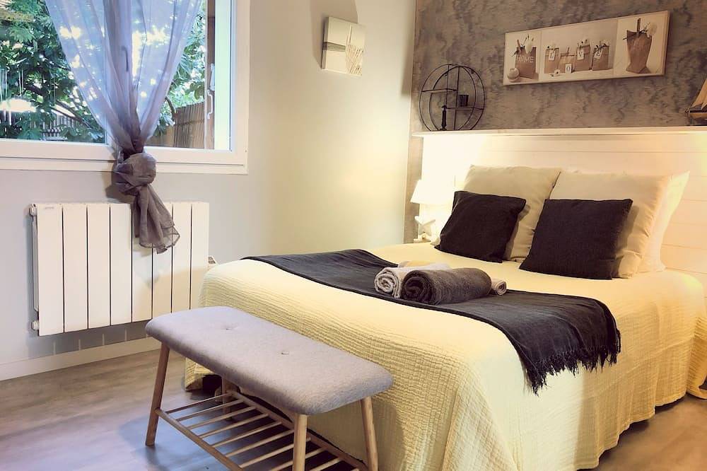 Entire apartment, Gite cocooning sur le Bassin d'Arcachon - Tout confort - Parking - Abri vélos in Audenge, Arcachon region
