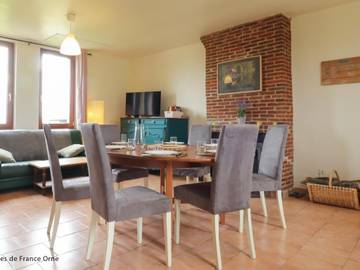 Gîte pour 5 personnes, avec jardin dans Orne