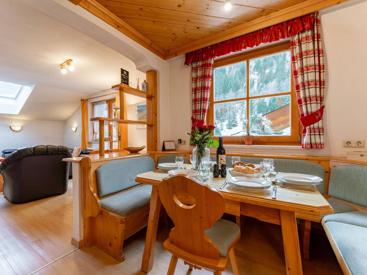 Ganze Wohnung, Attraktive Wohnung mit zwei Balkonen in Hüttschlag, Ski Amadé