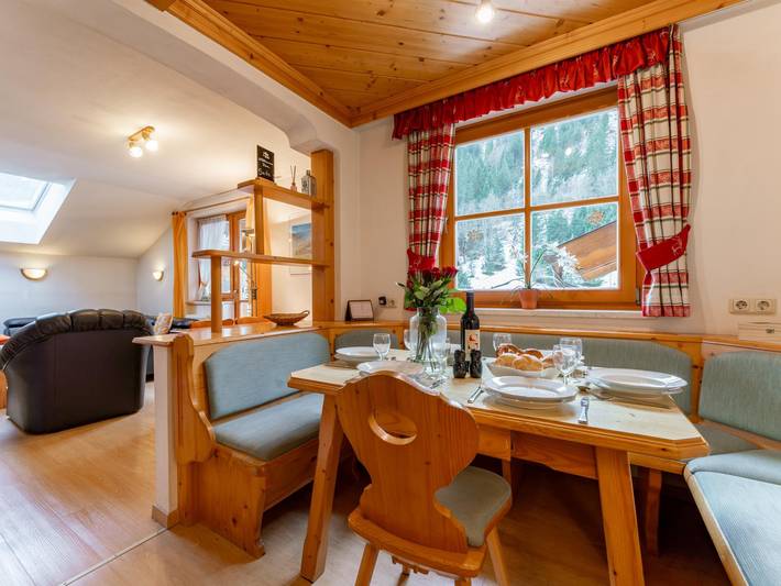Ganze Wohnung, Attraktive Wohnung mit zwei Balkonen
 in Hüttschlag, Ski Amadé