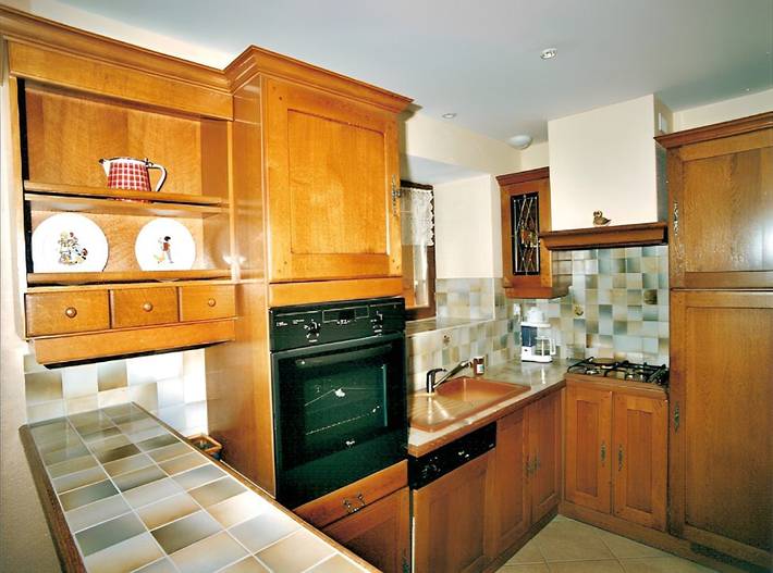 Gîte pour 6 personnes, avec piscine ainsi que terrasse et jardin dans Conques-en-Rouergue - 4