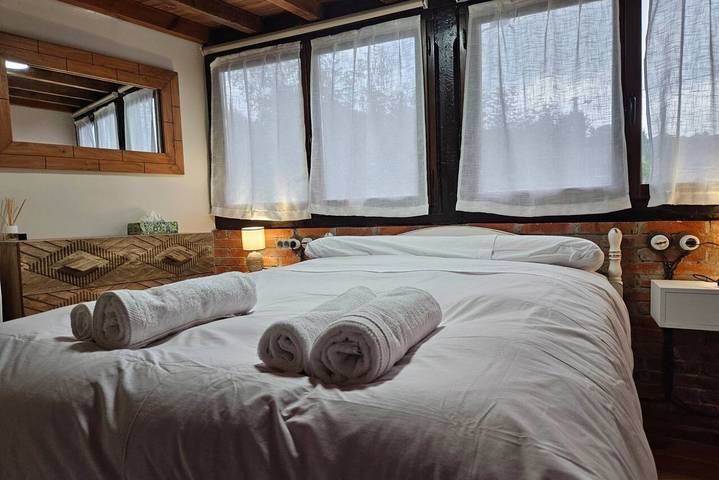 Ganze Wohnung, Gemütliche Wohnung mit Wlan, Kamin und Waschmaschine in Piloña, Sierra del Sueve