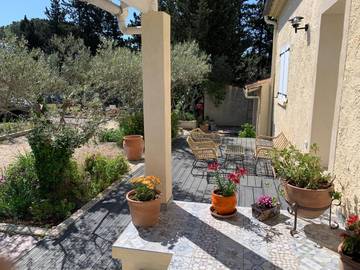 Gîte pour 2 personnes, avec jardin et vue à Vergèze