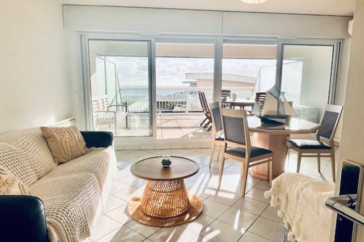 Vacation rental for 6 people, with Balcony and Terrace as well as Yard à La Rochelle