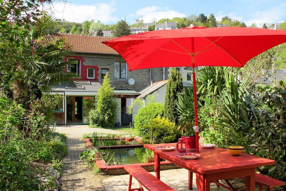 Belle maison de vacances privée pour 4 personnes avec Wifi, Tv et patio in Plérin, Côte de Goëlo
