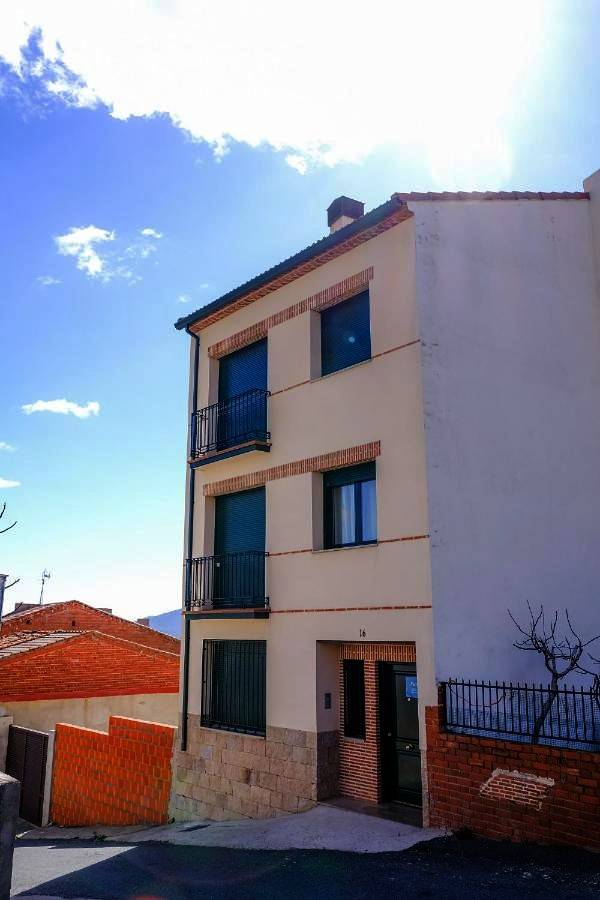 Gîte pour 2 personnes, avec terrasse et vue, animaux acceptés à El Barraco - 4