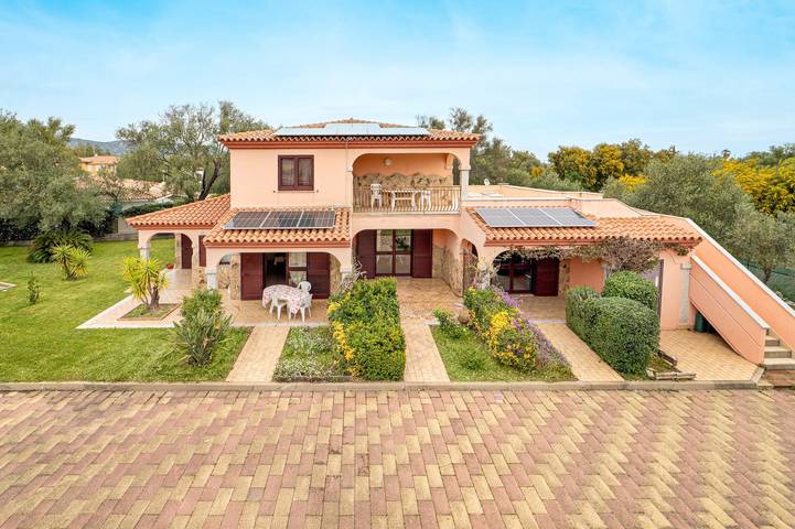 Hel lägenhet, Apartment 'Sardegnadream 5' with Private Terrace, Wi-Fi and Air Conditioning in Suaredda-traversa, San Teodoro