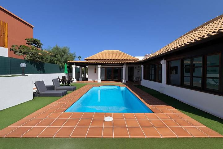 Chalet para 6 personas, con vistas además de jardín y piscina en Fuerteventura - 2