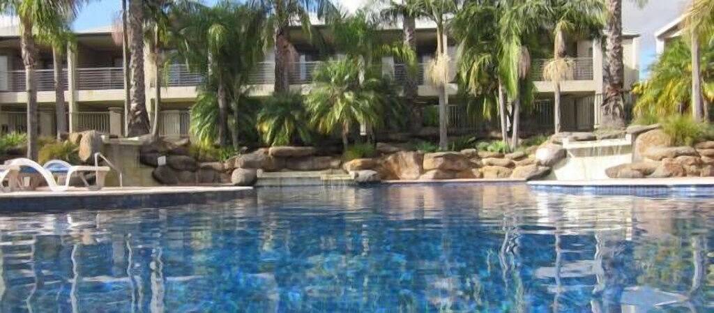 Ferienwohnung für 5 Personen, mit Pool und Terrasse sowie Garten - 1