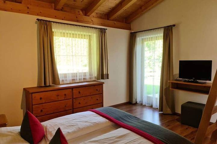 Chalet für 4 Personen, mit Sauna und Terrasse sowie Garten in Brixen im Thale - 2