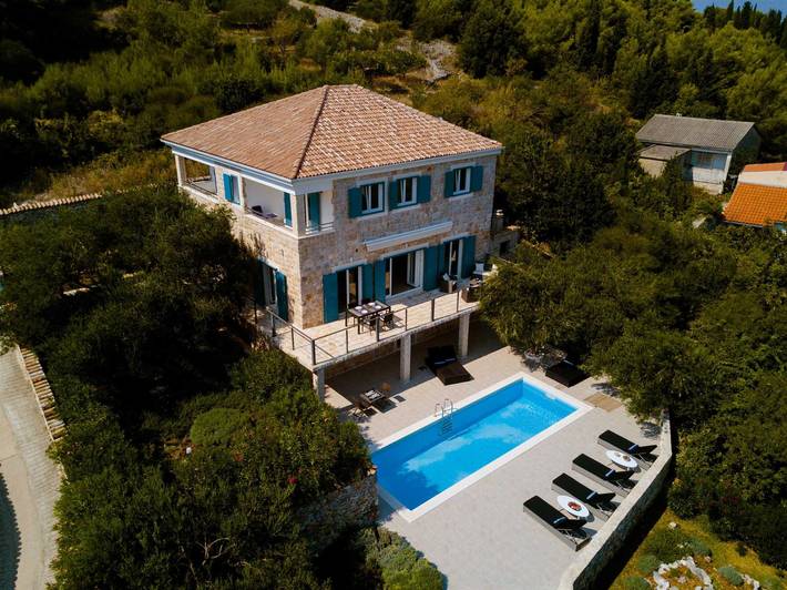 Villa Sympathy mit Pool in Prvić Luka (Kroatische Adria), Prvić Luka