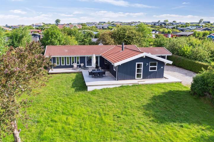 Ferienhaus für 10 Personen, mit Terrasse und Whirlpool sowie Garten und Sauna, mit Haustier auf Seeland - 4