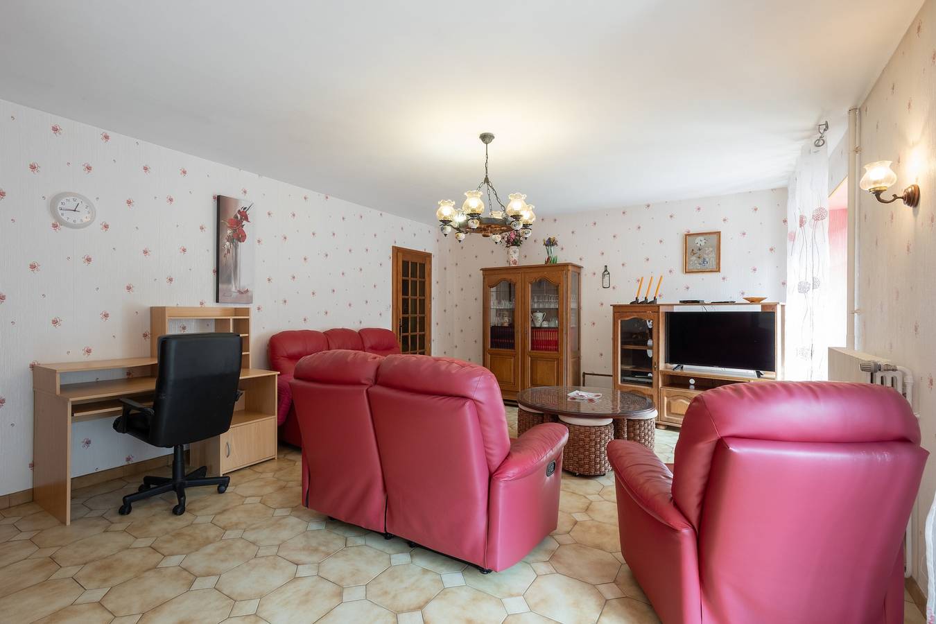 Appartement entier, Appartement « La Petite Caille - 8 » avec balcon et Wi-Fi in Plombières-les-Bains, Parc naturel régional des Ballons des Vosges