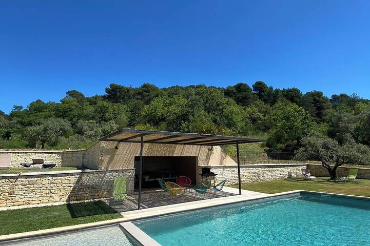 Maison de vacances pour 10 personnes, avec jardin et balcon à Cucuron