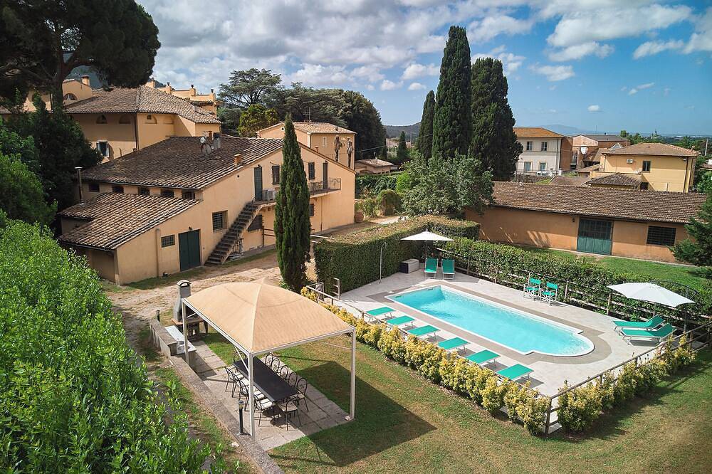 Piscina Privata -Agriturismo Fattoria La Pieve- Villa Frantoio 8 km da Pisa in Calci, Pisa e dintorni