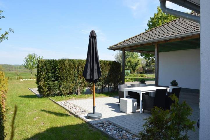 Ferienhaus für 4 Personen, mit Terrasse und Garten sowie Ausblick