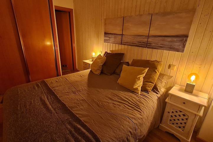 Entire apartment, Tuhogarencerler apartment with views and sun in Cerler, Benasque