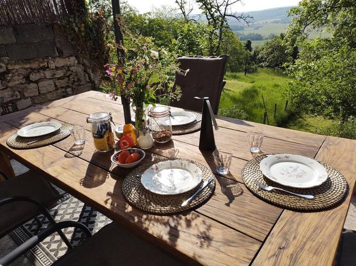Chambre d’hôte pour 2 personnes, avec terrasse ainsi que jardin et vue