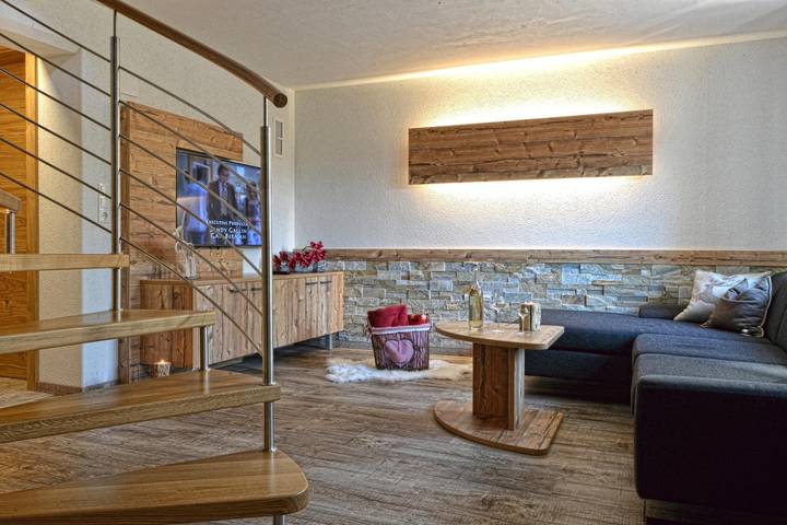 Hütte für 3 Personen, mit Terrasse und Garten sowie Ausblick im Stubaital