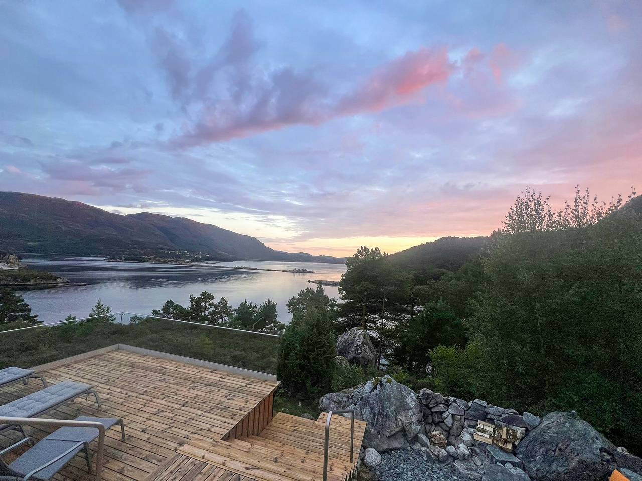 Panorama-Hütte zwischen Fjord und Bergen in Hjelmeland