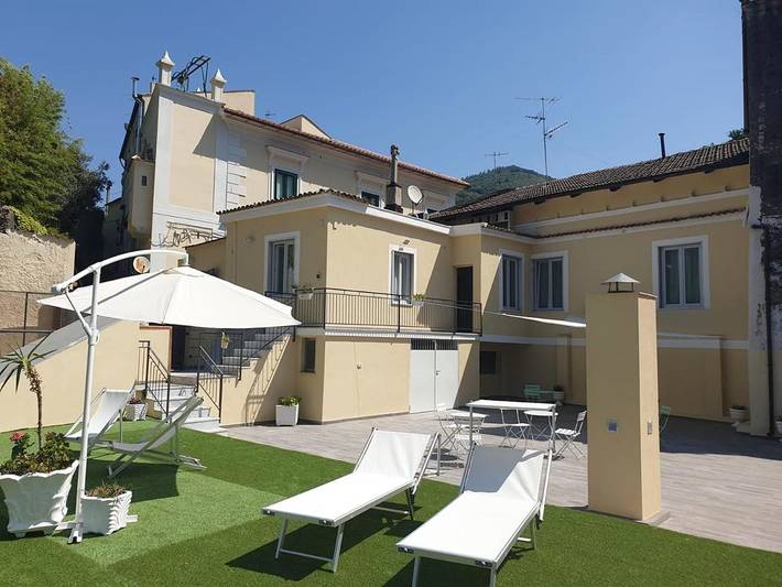 Bed and breakfast per 13 persone, con panorama e giardino, con animali domestici - 1