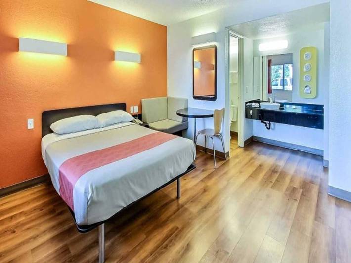 Apartamento entero, 1 Cama King | Nevera in Campbell, Silicon Valley
