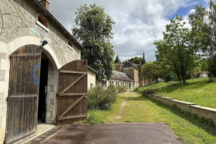 Private room at Domaine de Puygiraud sur L'Anglin for 4 guests in Saint-Pierre-de-Maillé, Vienne