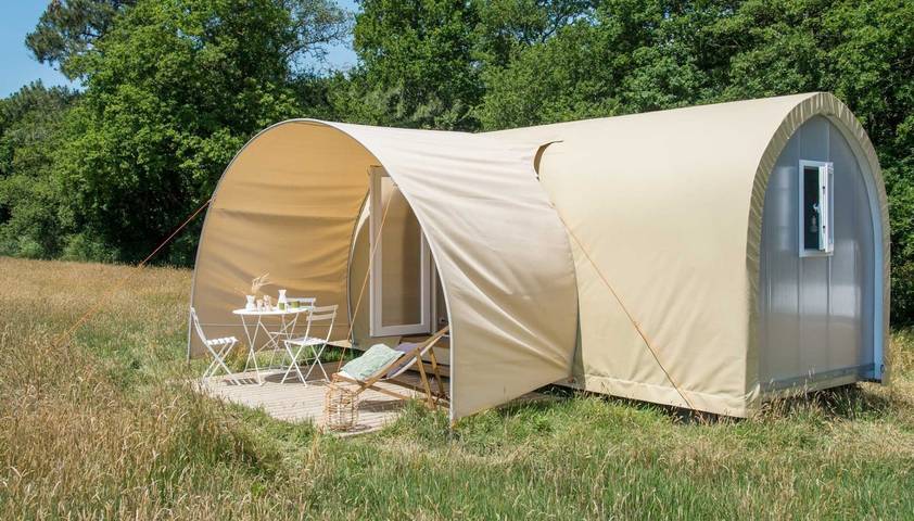 Camping pour 4 personnes, avec jardin dans le Finistère