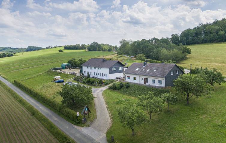 Ferienwohnung für 4 Personen, mit Terrasse und Garten in Lennestadt