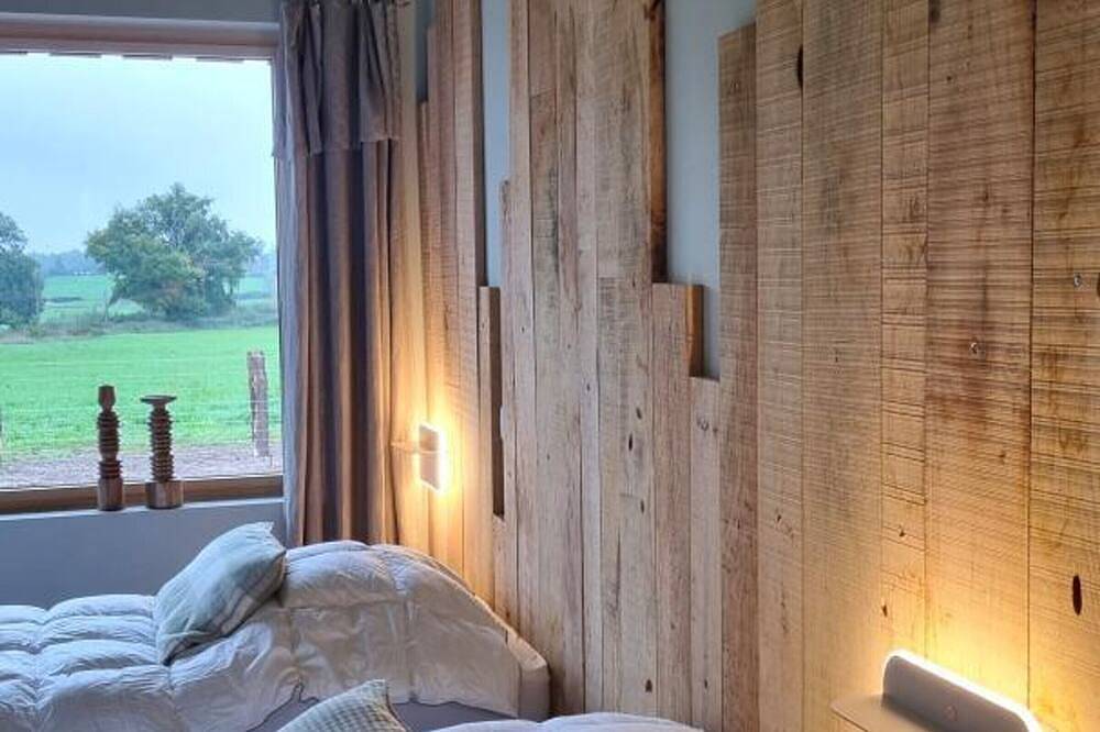 Gîte Cocooning à Vivans avec Piscine et Spa, Animaux Bienvenus in La Pacaudière, Région de Roanne