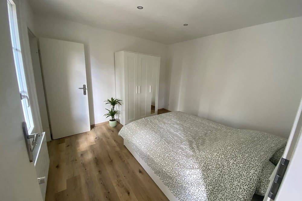 Cottage for 4 people in Geneva with a large garden in Thônex, Lake Geneva