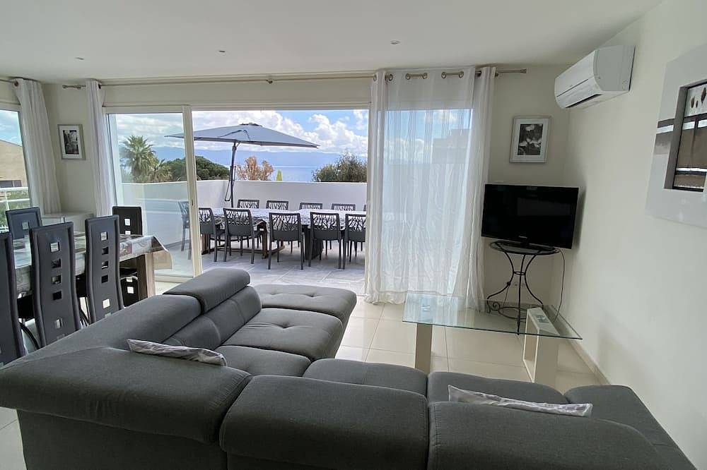 Villa prestigieuse piscine et bord de mer sur la Rte des Sanguinaires in Ajaccio, Région d'Ajaccio