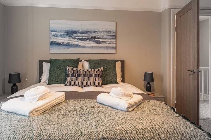 Geräumiges 5-Zimmer-Haus in der Nähe der Cheltenham Rennbahn in Cheltenham, Gloucestershire