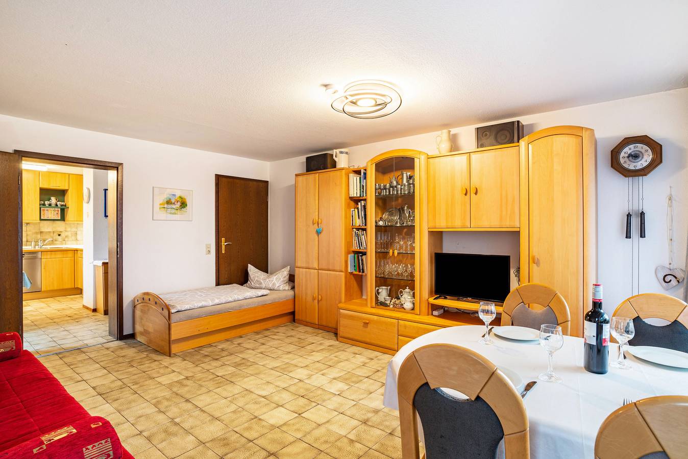 Ganze Wohnung, Ferienwohnung Karle, 55 qm, im 1. Og, 1 Schlafzimmer, 1 Wohnzimmer , 3-4 Personen in Künzelsau, Hohenlohe