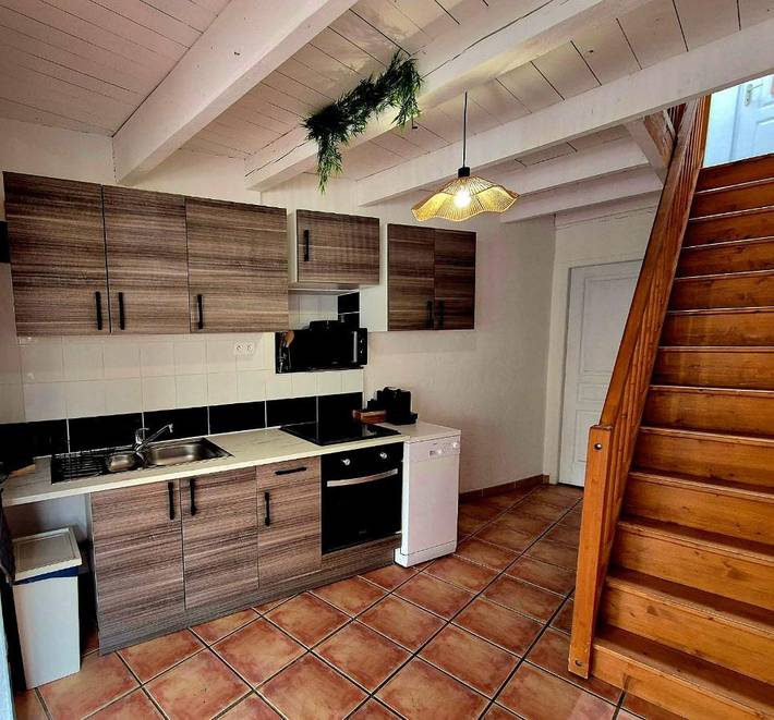 Location de vacances pour 4 personnes, avec terrasse, animaux acceptés à Pouzolles - 3