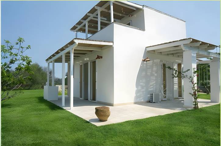 Villa 'Casciani - Villux' con Piscina Privata, Wi-Fi e Aria Condizionata in Alliste, Golfo di Taranto