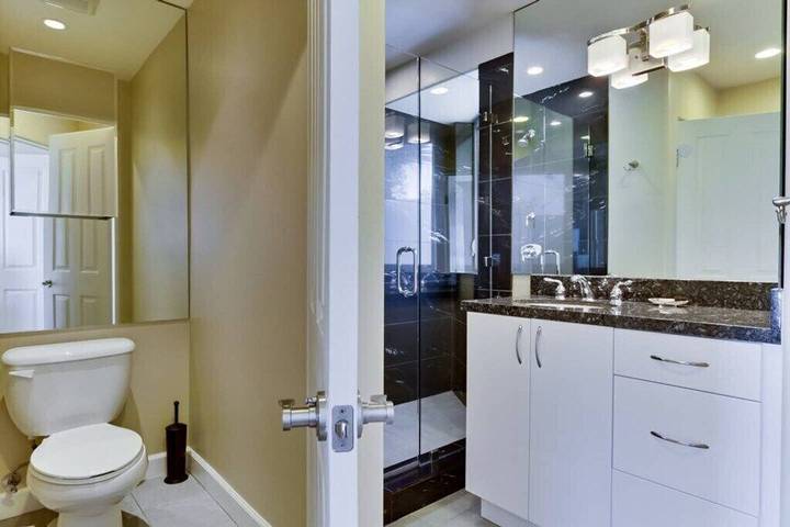 Vacation house for 12 people, with balcony, with pets in Mission Beach