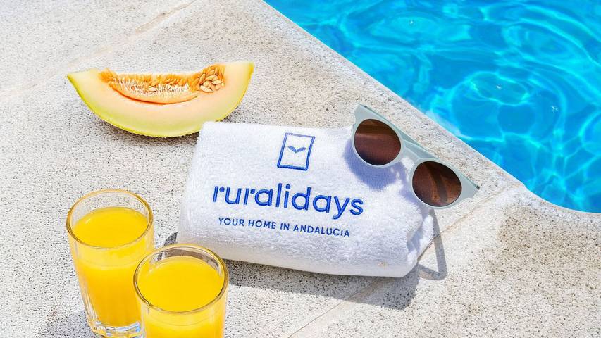 Chalet para 8 personas, con piscina además de balcón/terraza y jacuzzi, Se admiten mascotas en Serranía de Ronda - 2